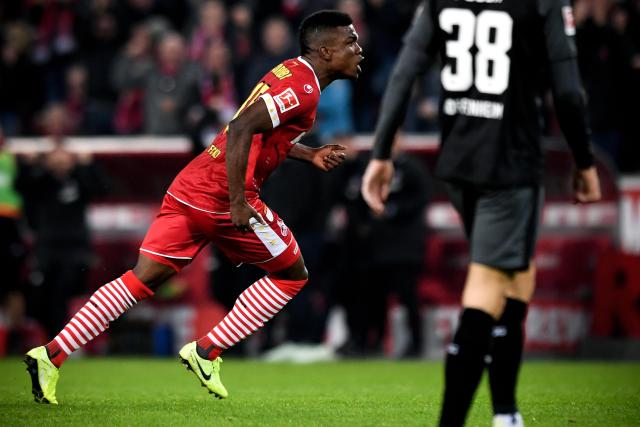 班凯罗27分米切尔50分 魔术力克骑士3-3进抢七